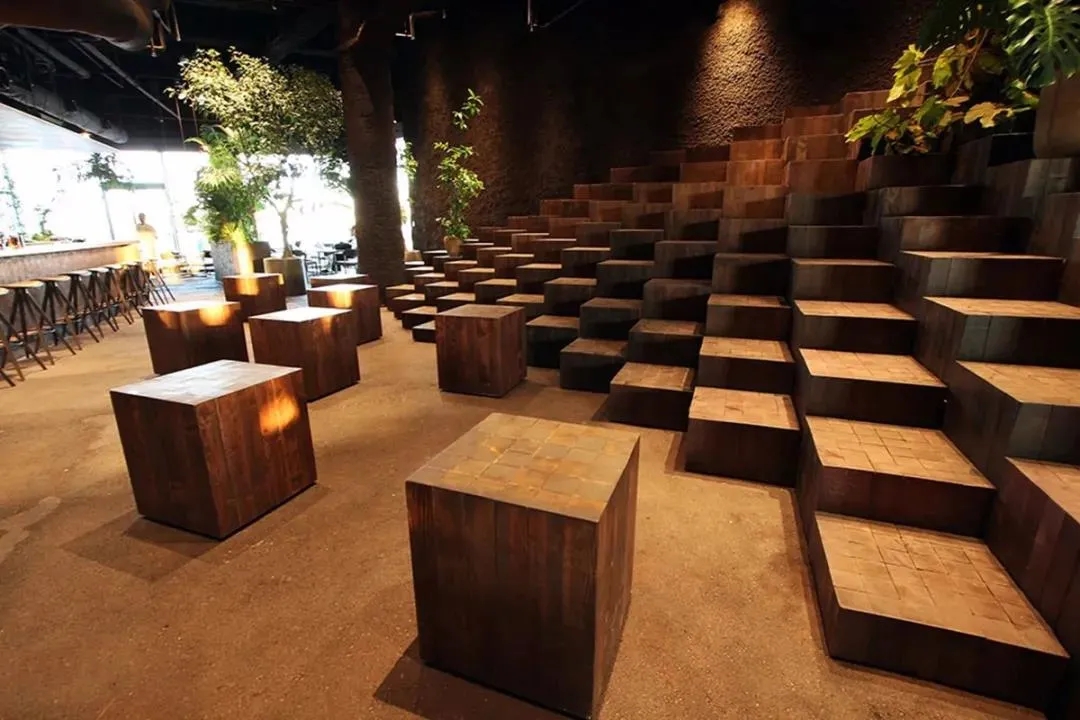川菜这个日本餐饮空间设计，带你来到热带丛林