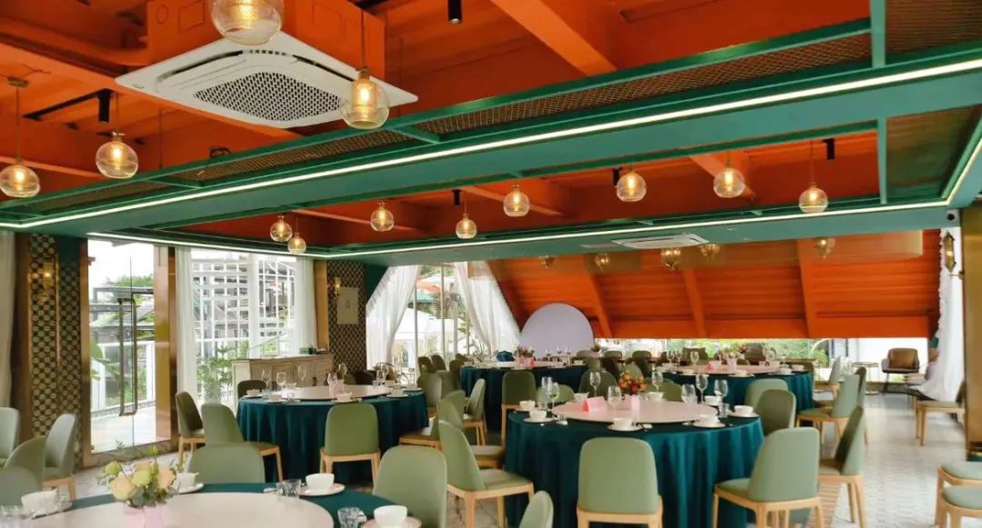 川菜将色彩碰撞到底，看这家深圳餐饮空间设计如何诠释独特的摩洛哥风情